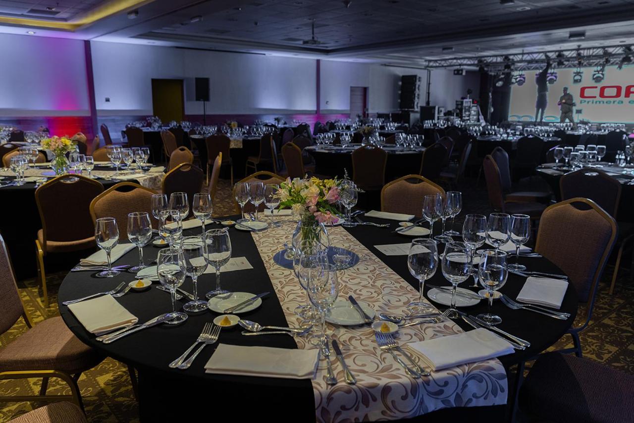 Wyndham Puerto Varas Pettra Kültér fotó The 2019 Gala Dinner