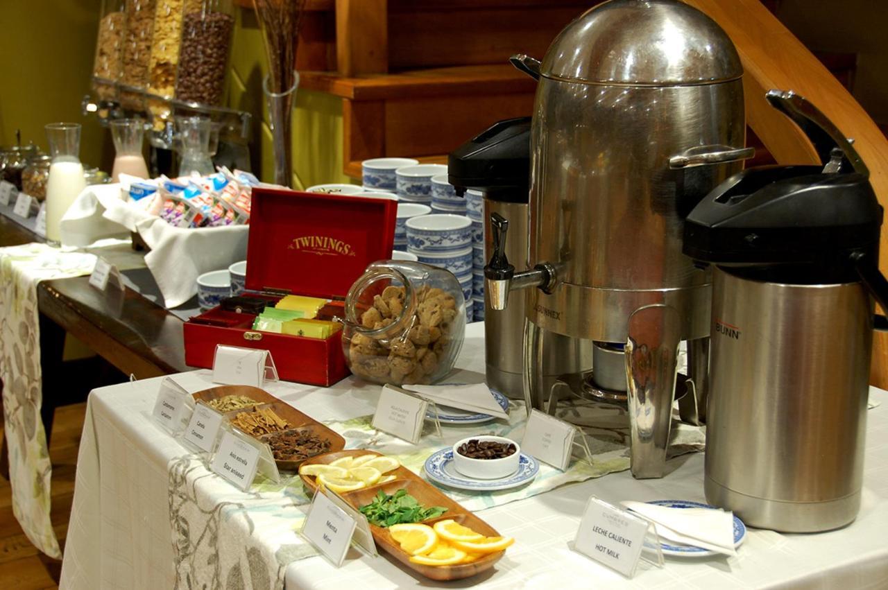 Wyndham Puerto Varas Pettra Kültér fotó A coffee break