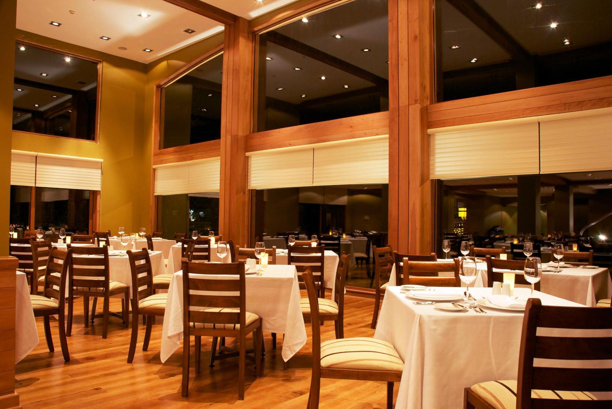 Wyndham Puerto Varas Pettra Étterem fotó Restaurant