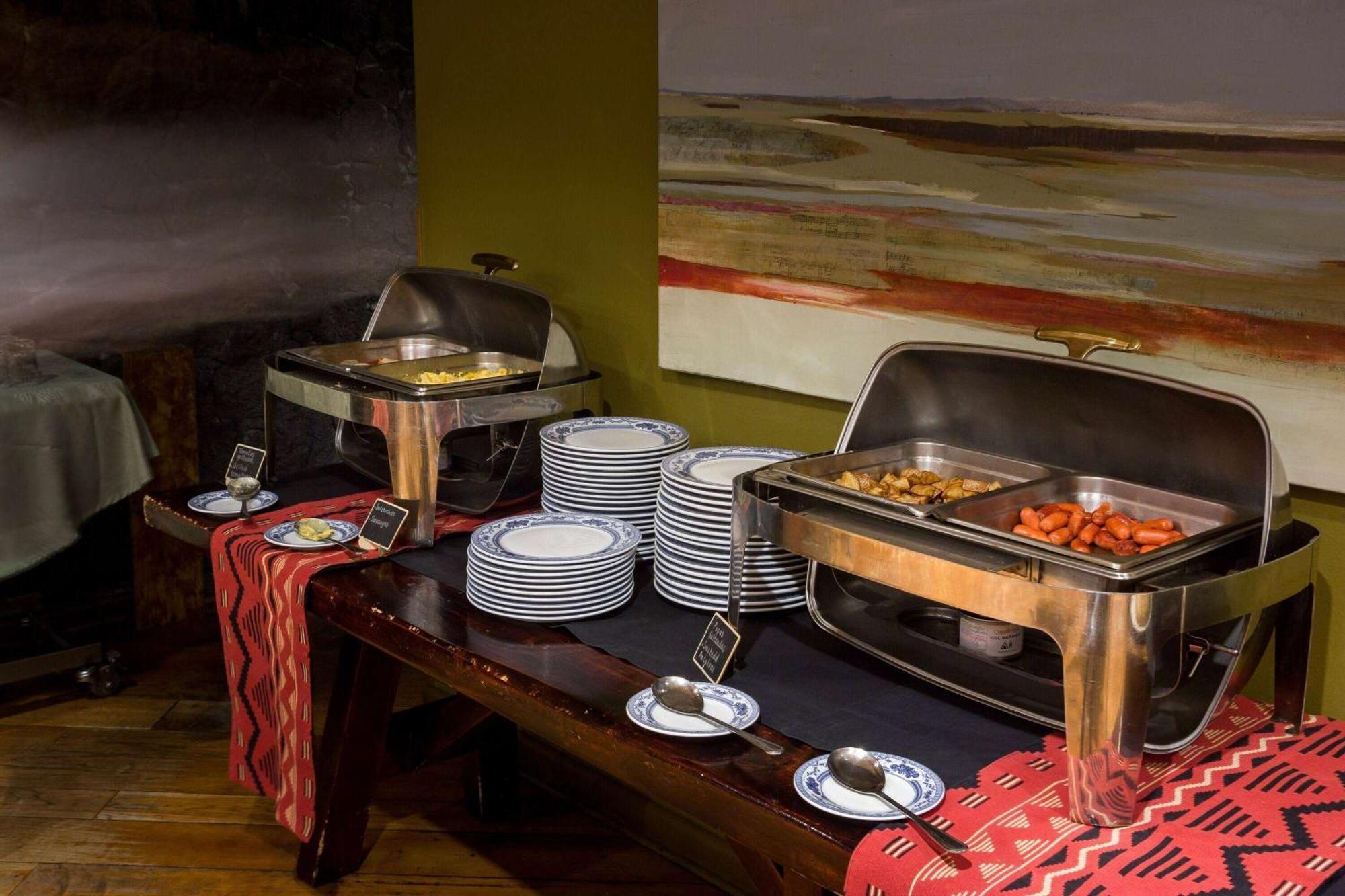 Wyndham Puerto Varas Pettra Kültér fotó A chafing dish